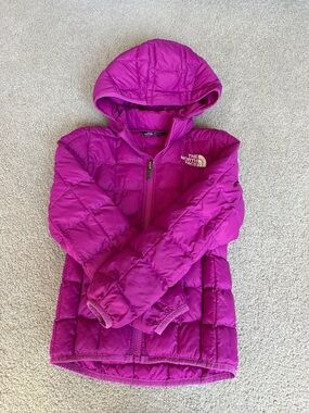 Girls size North Face Kids Pink Hooded Thermoball Jacket